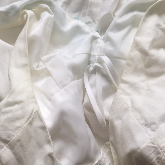 Robbie Bee gorgeous tulle halter embroidered dress - Picture 4 of 13